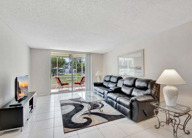Property at 6698 10th Ave N #105, Lake Worth, FL 33467, 2 beds, 2 baths
