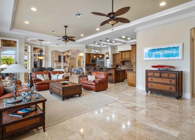 Property at 4431 NE 24th Ave, Lighthouse Point, FL 33064, 7 beds, 4.5 baths