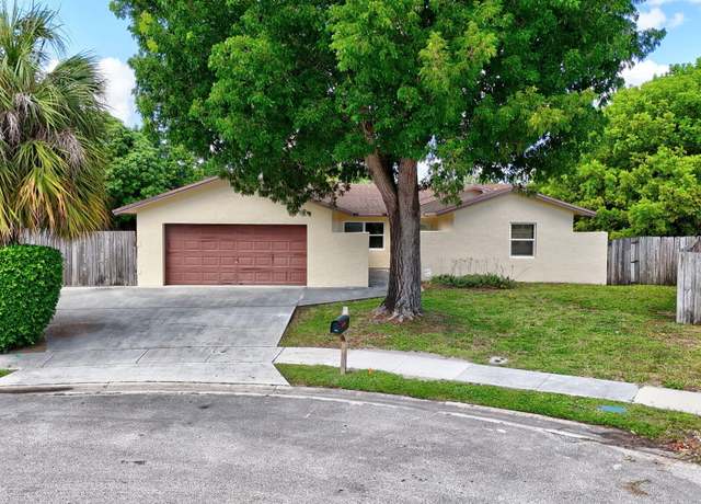 Property at 8930 Saddlecreek Dr, Boca Raton, FL 33496, 4 beds, 2 baths