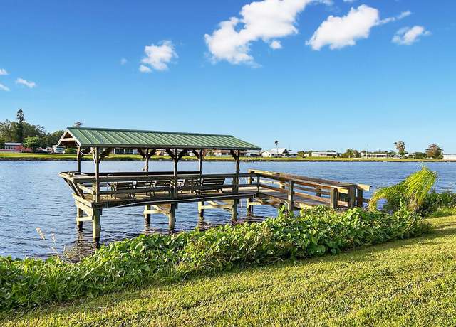 Property at 2531 River Rd, Moore Haven, FL 33471, 4 beds, 2 baths