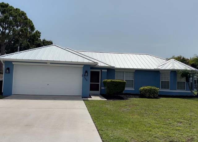 Property at 2109 SE Trillo St, Port Saint Lucie, FL 34952, 3 beds, 2 baths