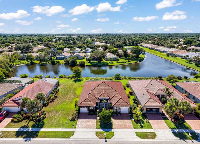 Property at 10849 Royal Caribbean Cir, Boynton Beach, FL 33437, 3 beds, 2 baths