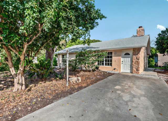 Property at 16087 E Derby Dr, The Acreage, FL 33470, 3 beds, 2 baths
