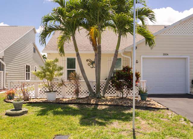 Property at 2524 SE Tropical East Cir E, Port Saint Lucie, FL 34952, 2 beds, 2 baths