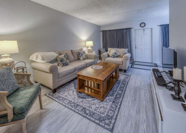 Property at 2960 Lake Osborne Dr #206, Lake Worth Beach, FL 33461, 1 bed, 1 bath