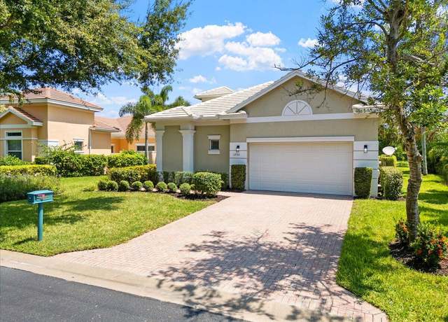 Property at 1254 River Reach Dr, Vero Beach, FL 32967, 3 beds, 3.5 baths
