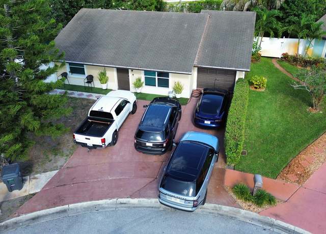 Property at 5820 Westfall Rd, Lake Worth, FL 33463, 4 beds, 2 baths