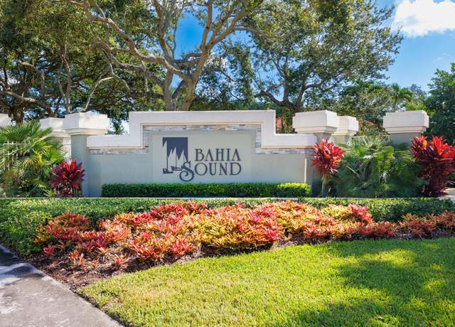 Property at 8120 SE Windjammer Way, Hobe Sound, FL 33455, 4 beds, 2.5 baths