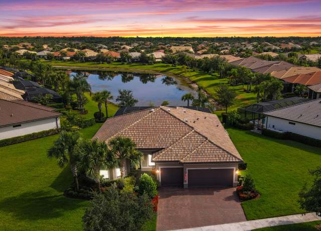 Property at 5068 Pendelton Sq, Vero Beach, FL 32967, 3 beds, 3 baths
