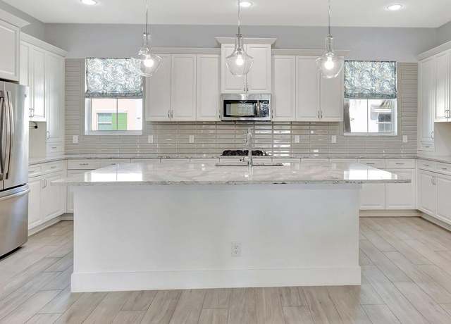 Property at 13390 Alton Rd, Palm Beach Gardens, FL 33418, 4 beds, 3.5 baths