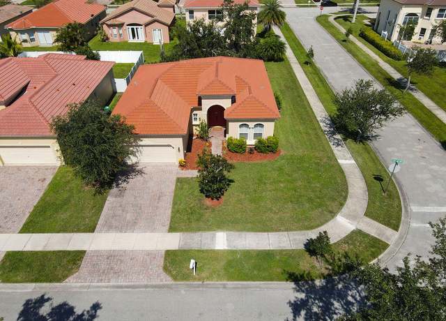 Property at 5531 Place Lake Dr, Fort Pierce, FL 34951, 3 beds, 2 baths
