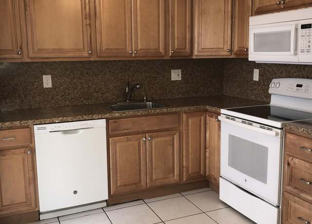 Property at 498 Piedmont K, Delray Beach, FL 33484, 2 beds, 2 baths