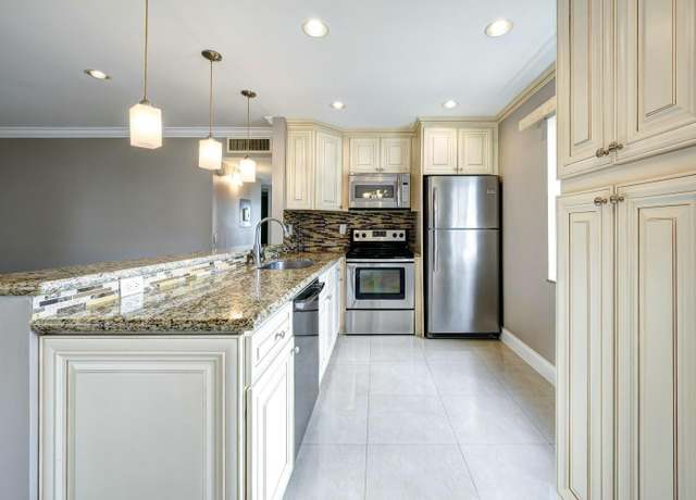 Property at 267 Normandy F, Delray Beach, FL 33484, 2 beds, 2 baths