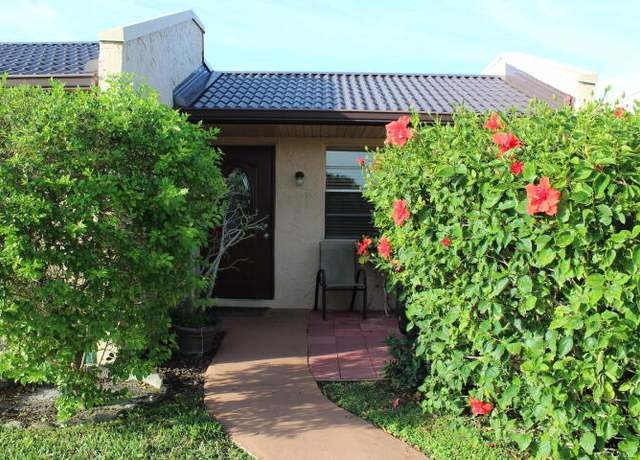 Property at 149 Lake Gloria Dr, West Palm Beach, FL 33411, 2 beds, 2 baths