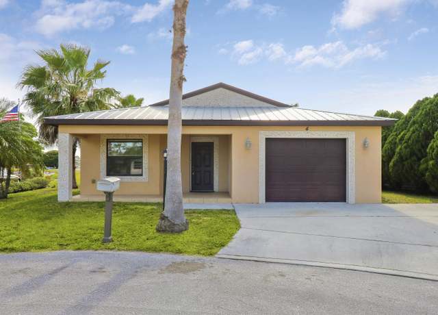 Property at 4 Bolero, Fort Pierce, FL 34951, 3 beds, 2 baths