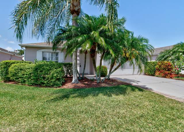 Property at 885 Greenleaf Cir, Vero Beach, FL 32960, 4 beds, 2 baths