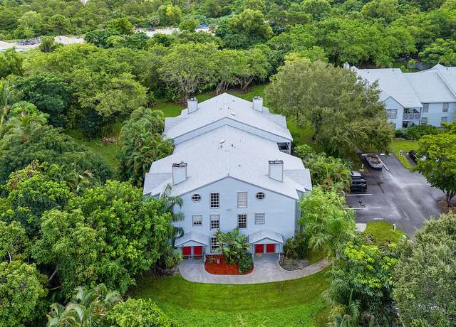Property at 5063 Heatherhill Ln #4, Boca Raton, FL 33486, 3 beds, 2.5 baths