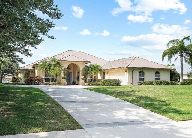 Property at 1392 SW Sea Holly Way, Palm City, FL 34990, 4 beds, 2.5 baths