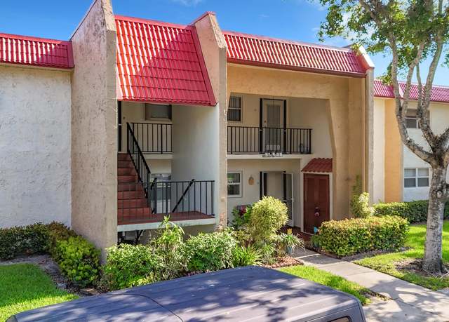Property at 133 Lake Evelyn Dr, West Palm Beach, FL 33411, 2 beds, 2 baths