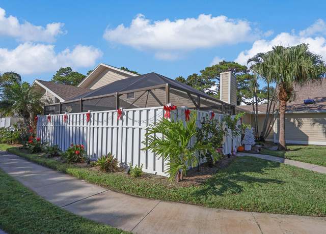 Property at 102 Summerwinds Ln, Jupiter, FL 33458, 3 beds, 2 baths