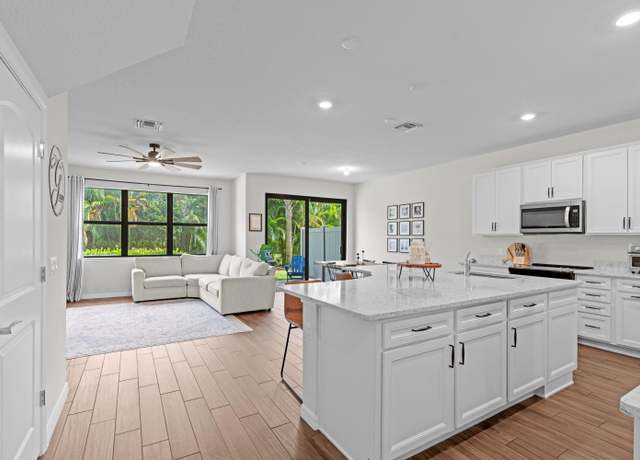 Property at 8209 Cinch Way, Lake Worth, FL 33467, 3 beds, 2.5 baths