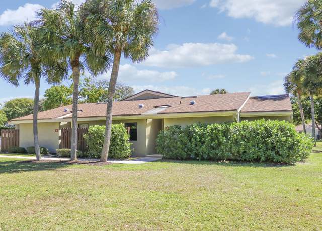 Property at 92 Meadows Dr, Boynton Beach, FL 33436, 2 beds, 2 baths