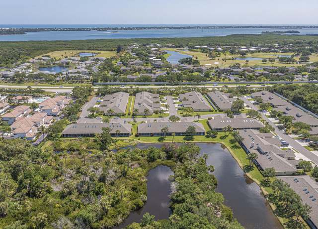 Property at 679 5th Ave, Vero Beach, FL 32962, 2 beds, 2 baths