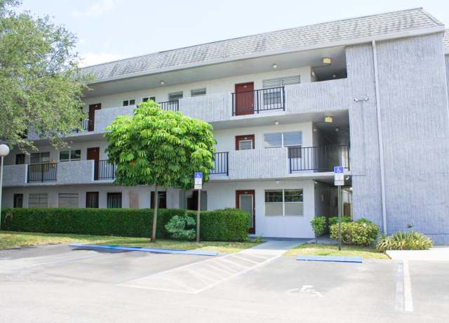 Property at 8205 NW 61st St Unit B111, Tamarac, FL 33321, 1 bed, 1.5 baths