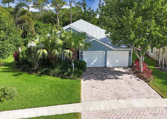 Property at 616 NE Canoe Park Cir, Port Saint Lucie, FL 34983, 3 beds, 2 baths