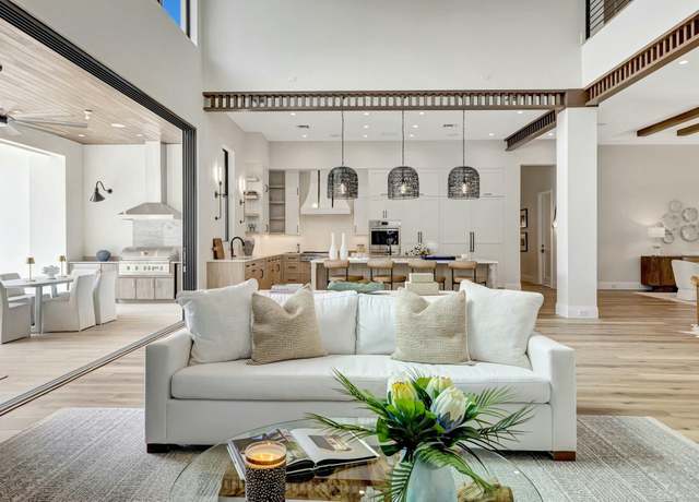 Property at 524 NW 13th St, Delray Beach, FL 33444, 5 beds, 5.5 baths