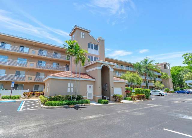 Property at 5746 Crystal Shores Dr #206, Boynton Beach, FL 33437, 3 beds, 2 baths