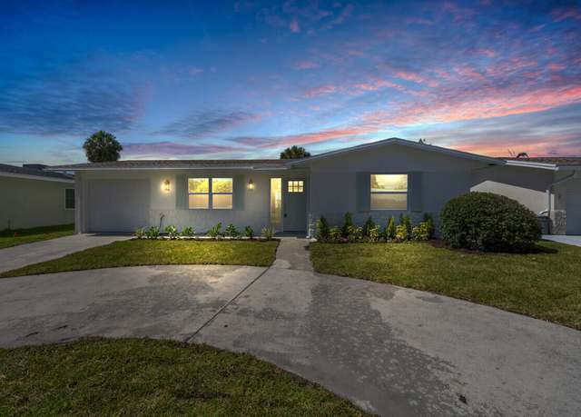 Property at 400 Riverside Dr, Palm Beach Gardens, FL 33410, 3 beds, 2 baths