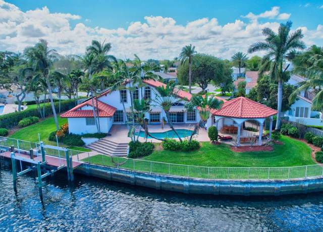 Property at 611 SW 15th St, Boca Raton, FL 33486, 5 beds, 3.5 baths