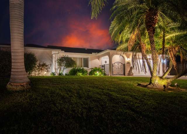 Property at 601 SE Karrigan Ter, Port Saint Lucie, FL 34983, 3 beds, 2 baths