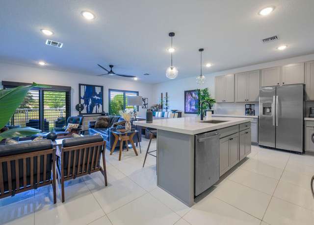 Property at 668 NE Waters Edge Ln, Port Saint Lucie, FL 34983, 3 beds, 2.5 baths