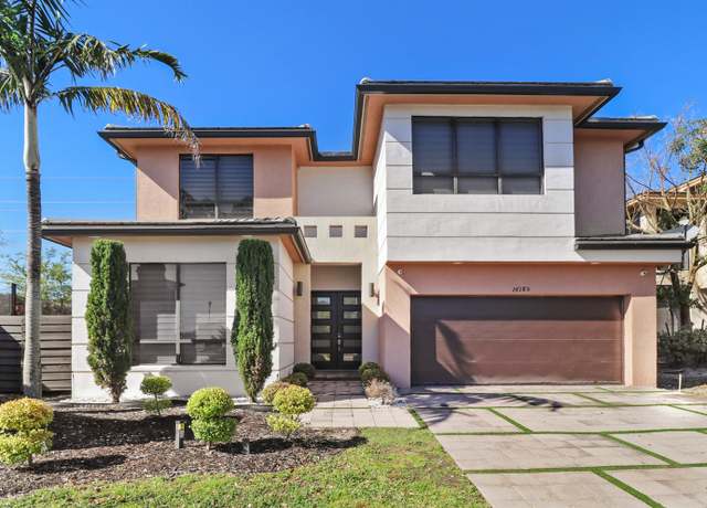 Property at 16185 SW 136th Ter, Miami, FL 33196, 5 beds, 3.5 baths