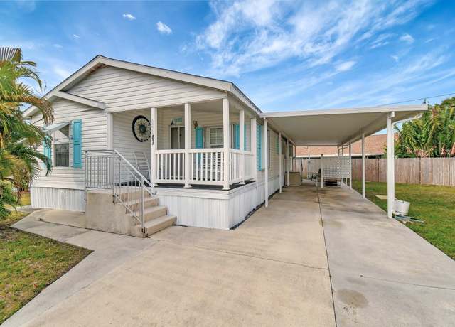 Property at 14567 Sunset Dr, Delray Beach, FL 33445, 2 beds, 2 baths