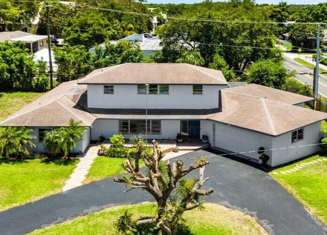 Property at 620 Mission Hill Rd, Boynton Beach, FL 33435, 4 beds, 3.5 baths