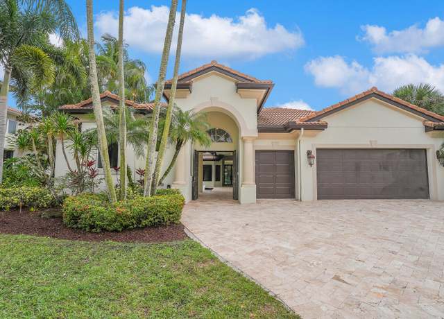 Property at 8836 Valhalla Dr, Delray Beach, FL 33446, 4 beds, 3.5 baths