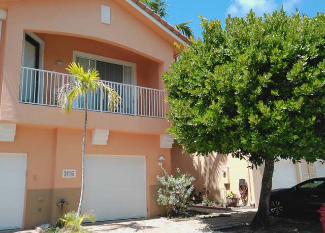 Property at 1719 Terracotta Dr, Riviera Beach, FL 33404, 2 beds, 2 baths