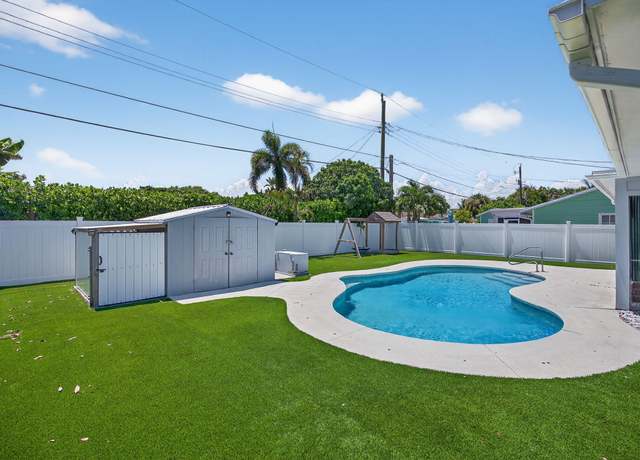 Property at 516 E Whitney Dr, Jupiter, FL 33458, 4 beds, 2 baths