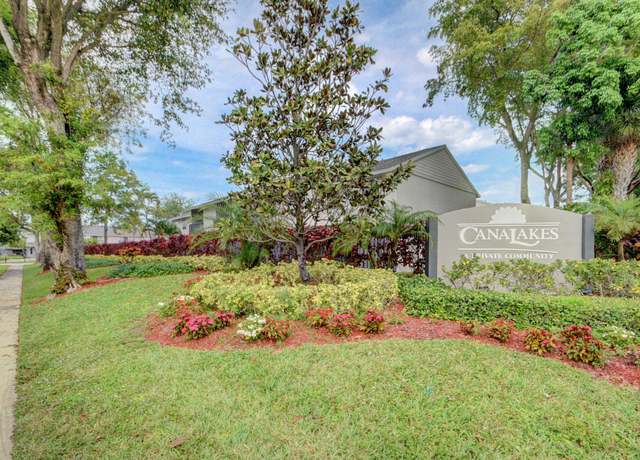 Property at 1506 Wharf Lane Ln, Greenacres, FL 33463, 2 beds, 2.5 baths