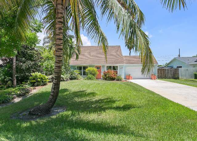 Property at 5135 Woodland Dr, Delray Beach, FL 33484, 3 beds, 3 baths