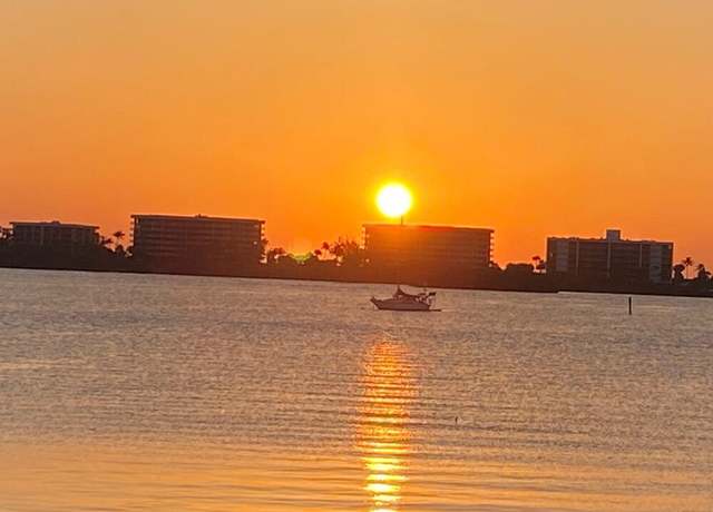 Property at 1516 S Lakeside Dr #305, Lake Worth Beach, FL 33460, 2 beds, 2 baths