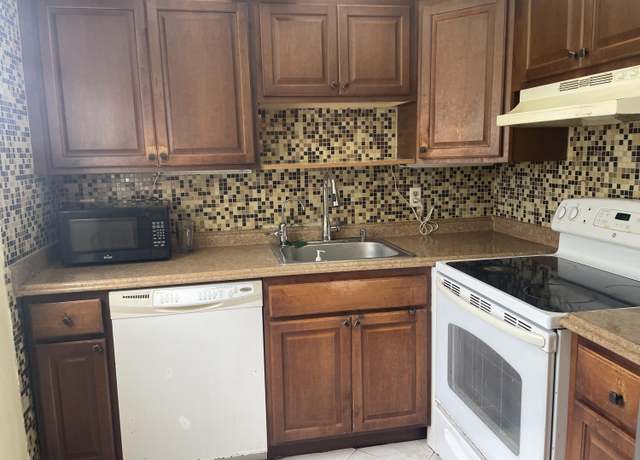 Property at 345 Brittany H #345, Delray Beach, FL 33446, 2 beds, 2 baths
