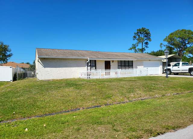 Property at 161 SE Dwight Ave, Port Saint Lucie, FL 34983, 3 beds, 2 baths