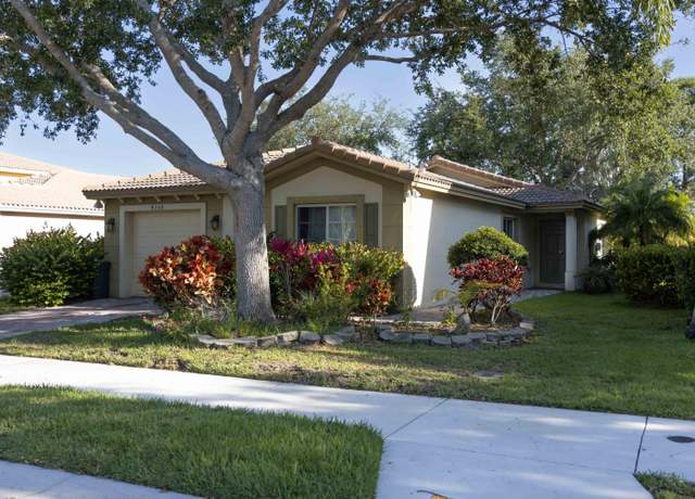 Property at 4358 SE Graham Dr, Stuart, FL 34997, 3 beds, 2 baths