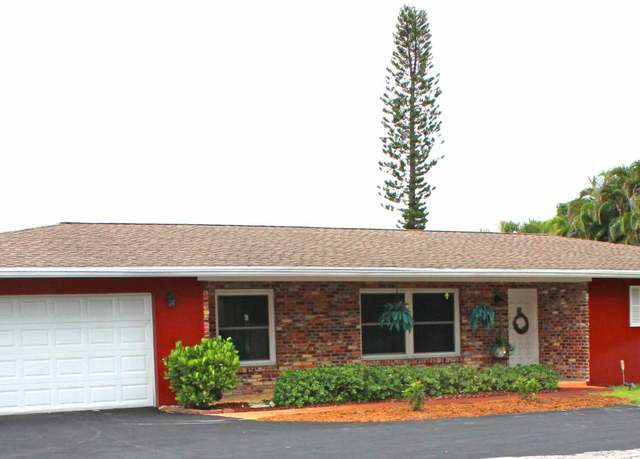 Property at 2432 SE St Lucie Blvd, Stuart, FL 34996, 3 beds, 2 baths