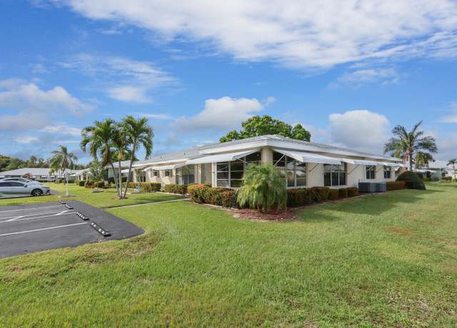 Property at 404 Sandpiper Dr Unit D, Fort Pierce, FL 34982, 2 beds, 2 baths