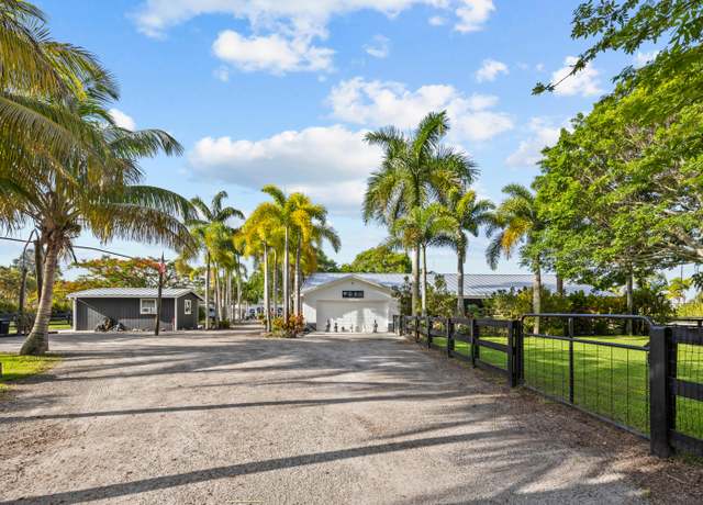 Property at 10782 58th Rd S, Lake Worth, FL 33449, 3 beds, 2.5 baths